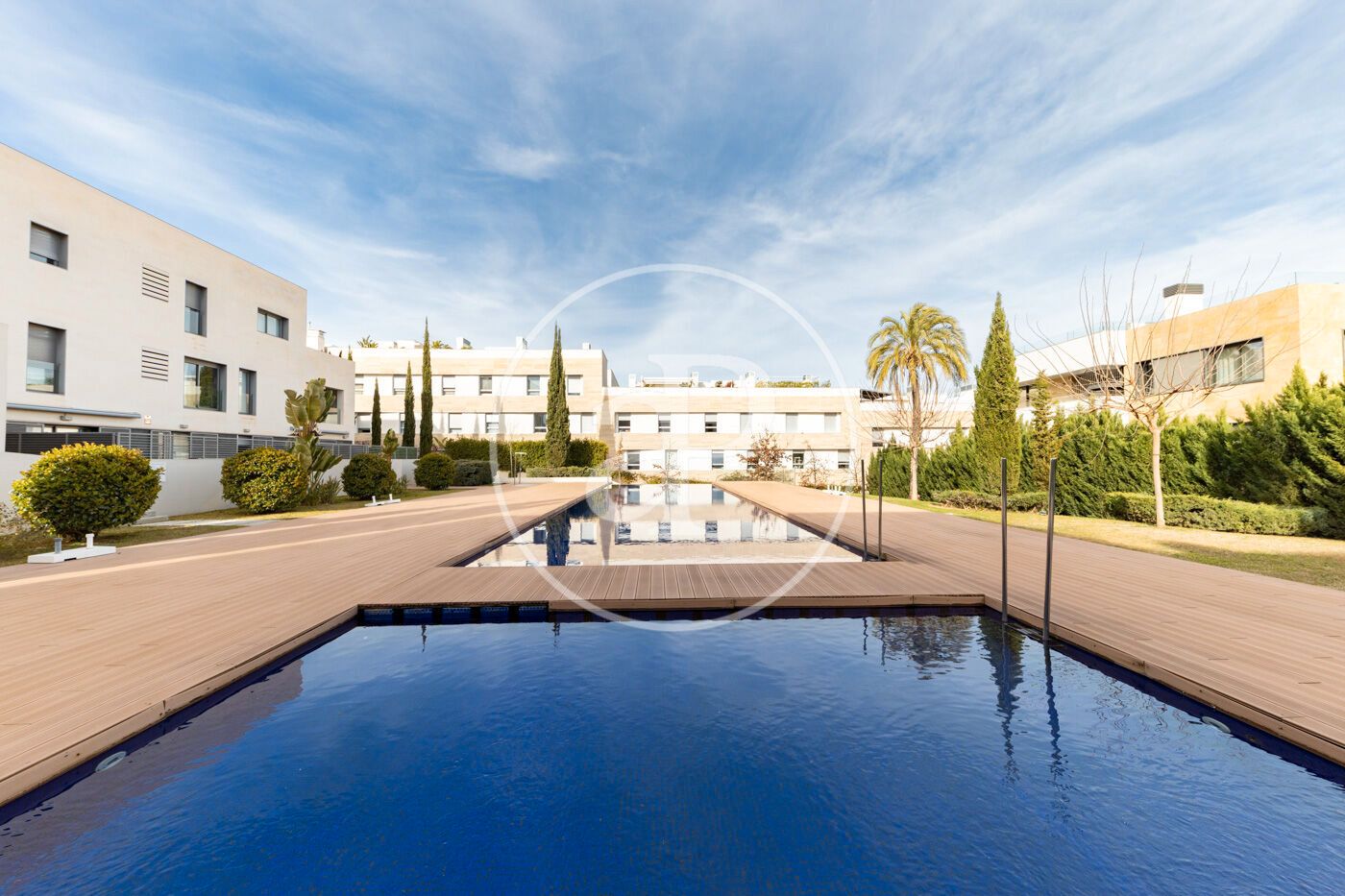 Außenansicht von Wohnung zum Verkauf in  Palma de Mallorca mit Klimaanlage, Heizung und Privatgarten