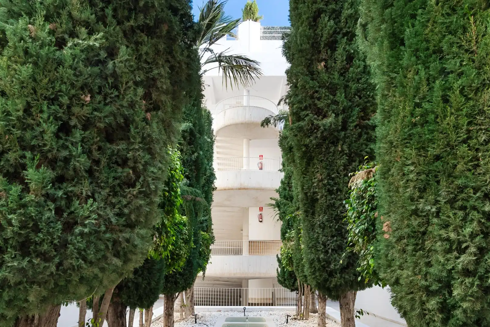 Vista exterior de Apartament en venda en Marbella amb Piscina comunitària