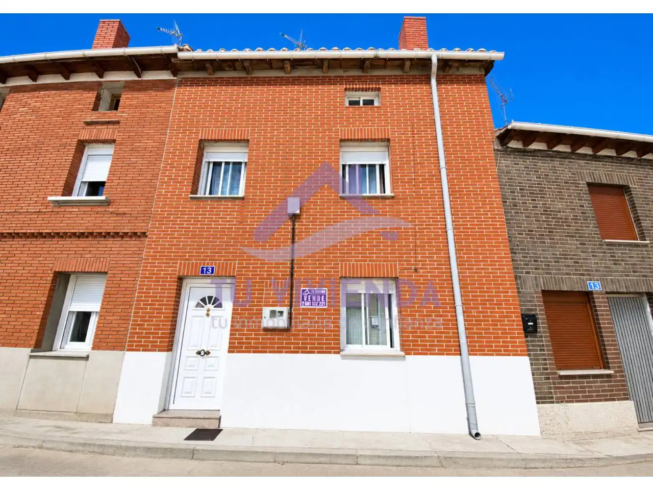 Exterior view of Houses for sale in Villasila de Valdavia