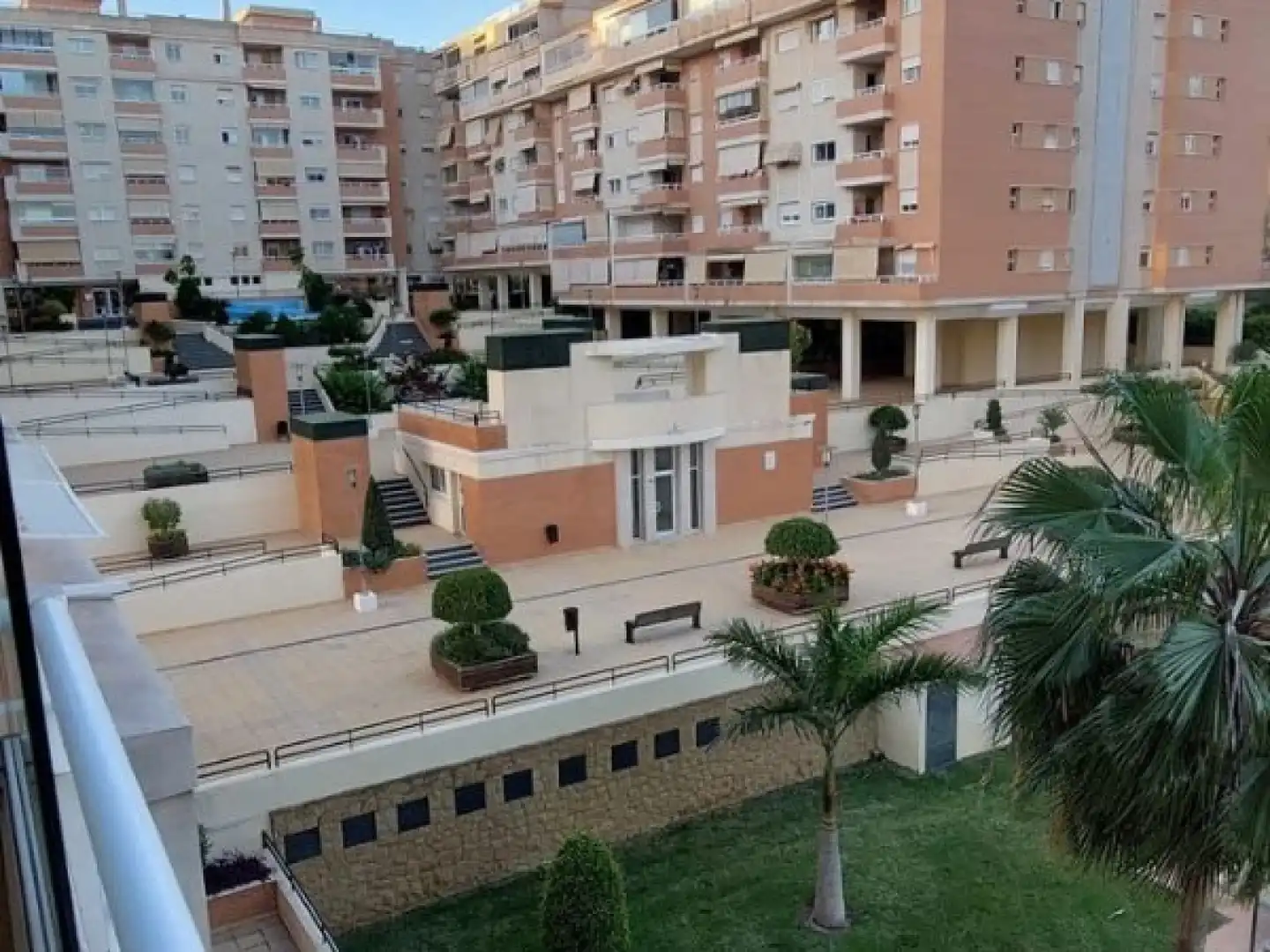 Vista exterior de Piso de alquiler en Málaga con Terraza, Amueblado y Lavadora