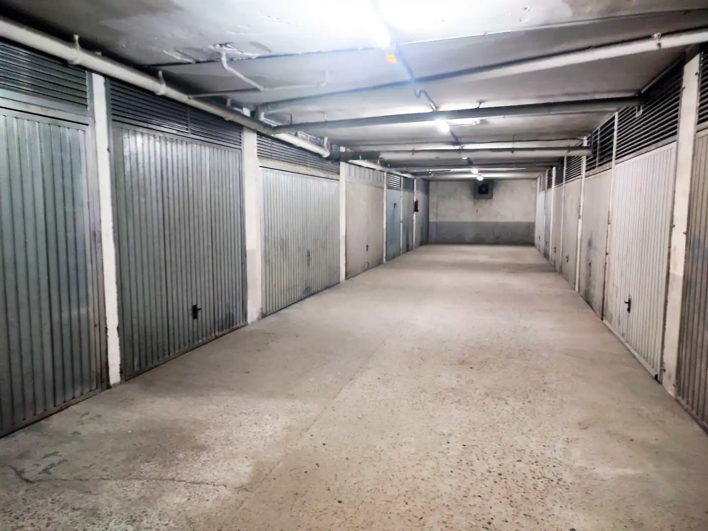 Einzelparkplatz zum Verkauf in Travesía Rave 7, imagen 2