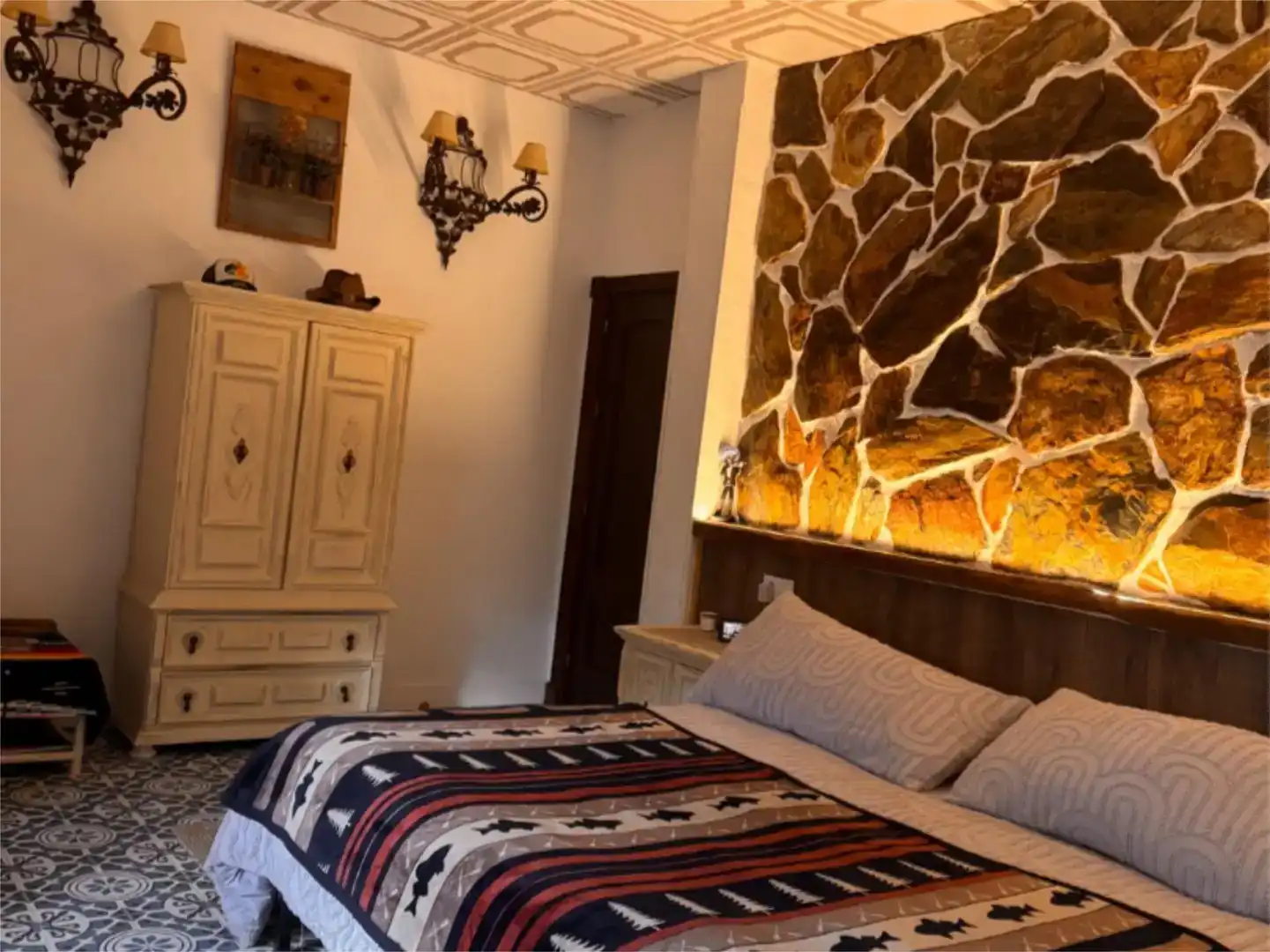 Habitación de Finca rústica en venta en El Madroño con Aire acondicionado, Jardín privado y Parquet