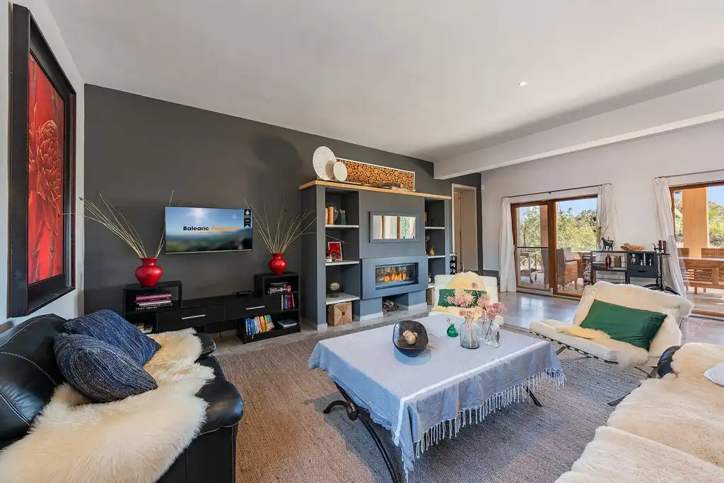 Casa rústica con piscina en venta en Selva, imagen 5