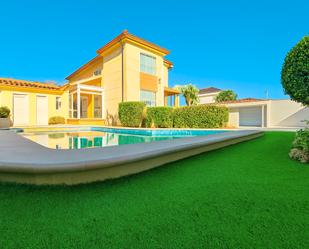 Swimming pool of House or chalet for sale in L'Eliana  with Private garden, Terrace and Storage room