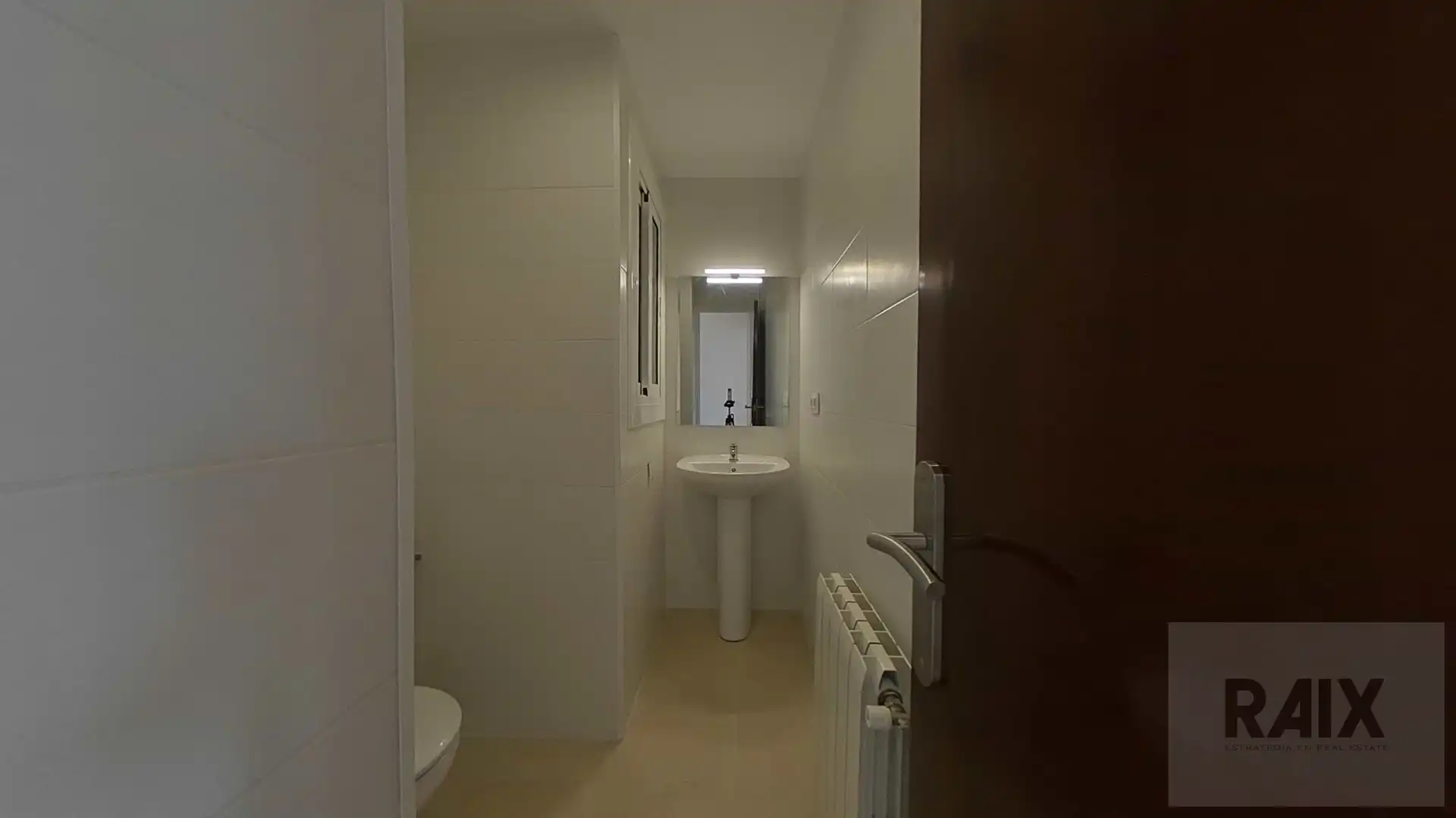 Bany de Pis en venda en Sabadell amb Calefacció, Terrassa i Piscina