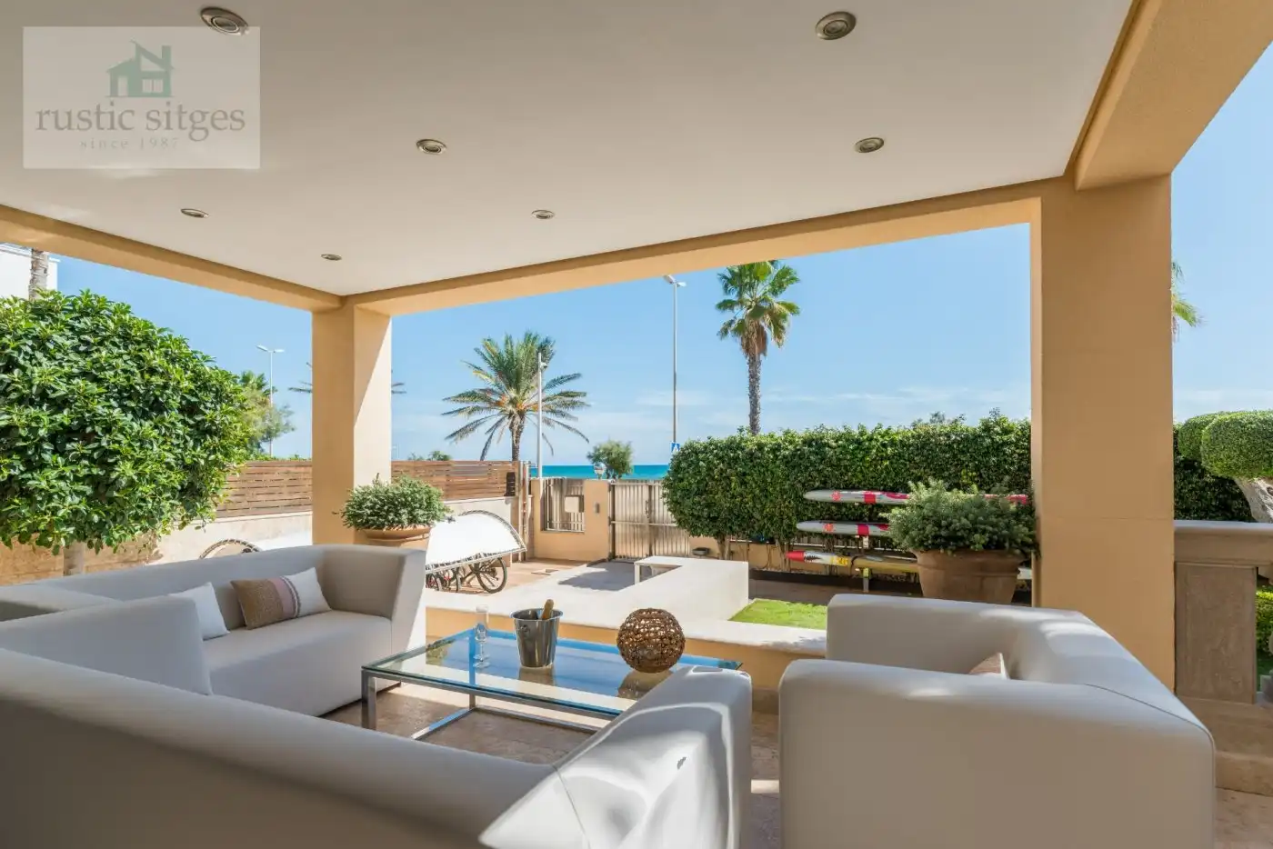 Terrassa de Casa o xalet en venda en Sitges amb Aire condicionat, Calefacció i Jardí privat