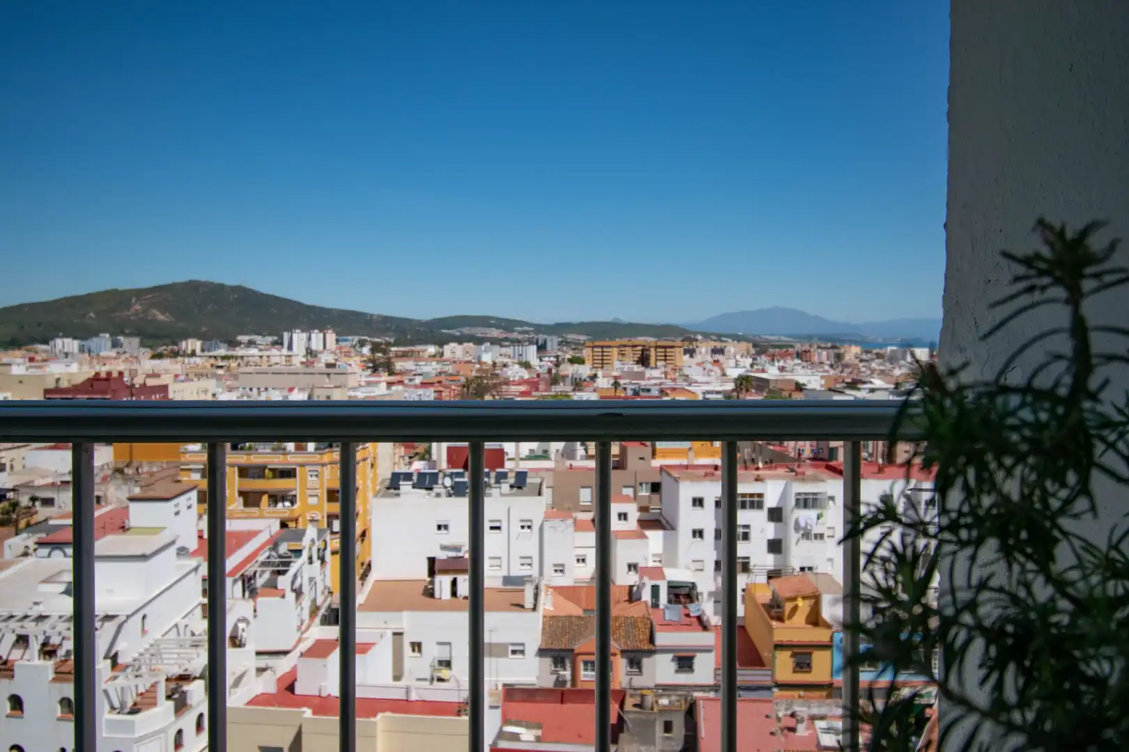 Vista exterior de Apartamento en venta en La Línea de la Concepción