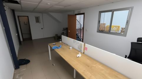 Foto 3 von Fabrikhallen zur Miete in Distrito Zeta - Recinto Ferial Cortijo de Torres, Málaga Capital