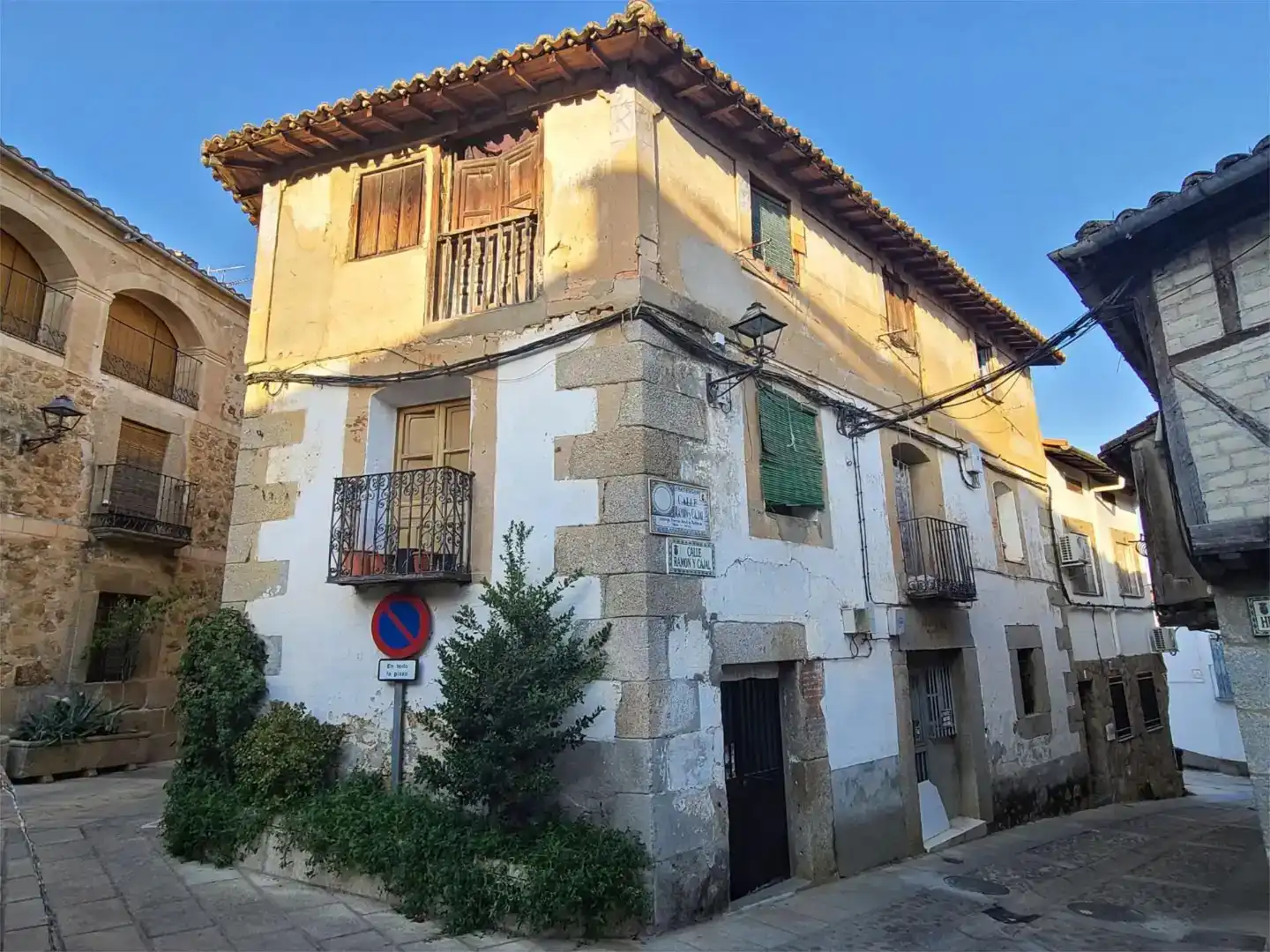 Vista exterior de Piso en venta en Cuacos de Yuste