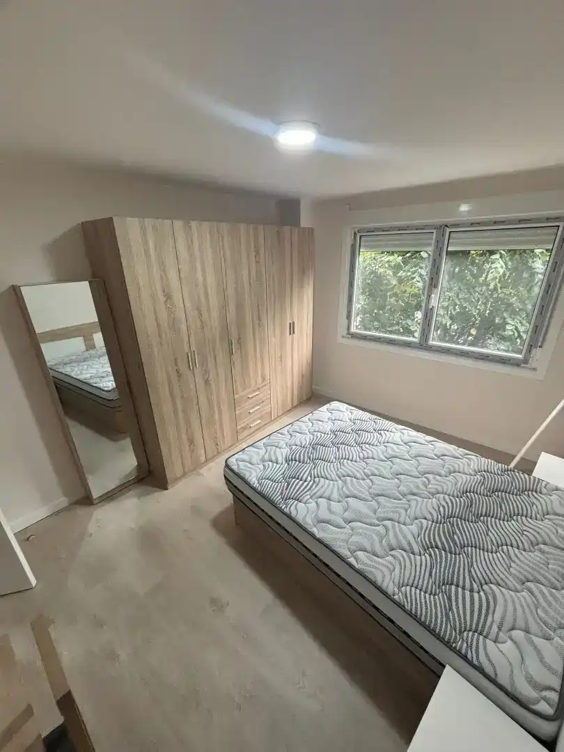 Bedroom of Flat for rent in Vigo   with Private garden, Parquet flooring and Storage room