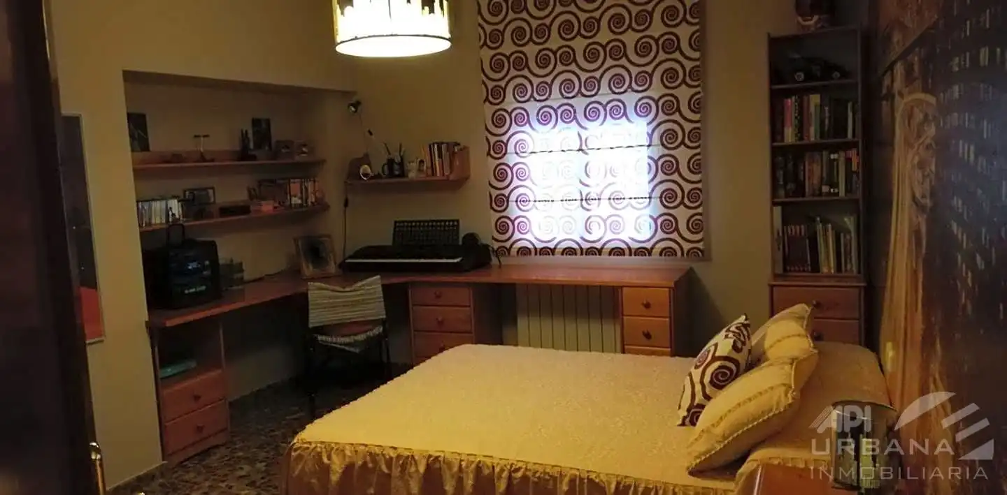 Bedroom of Houses for sale in Nueva Carteya  with Air Conditioner, Heating and Parquet flooring