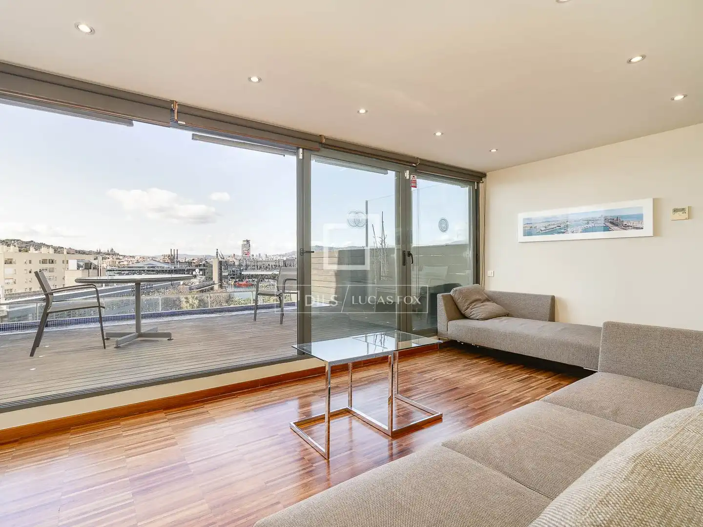 Exterior view of Attic for sale in Barcelona  with Air Conditioner, Parquet flooring and Terrace