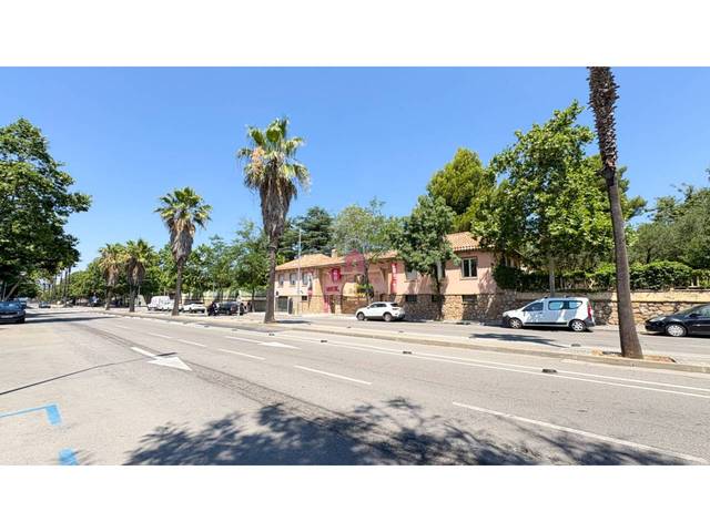 Local comercial en Alquiler en Avenida Abat Marcet en Torrent d'en Pere Parres