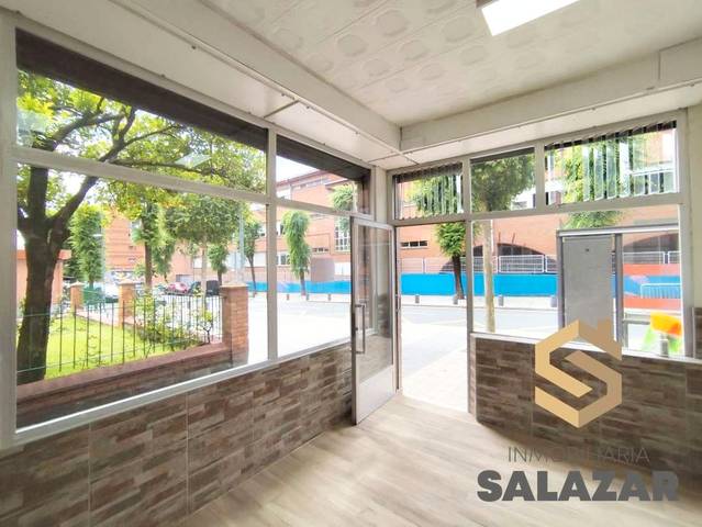 Local comercial en Venta en San Adrián