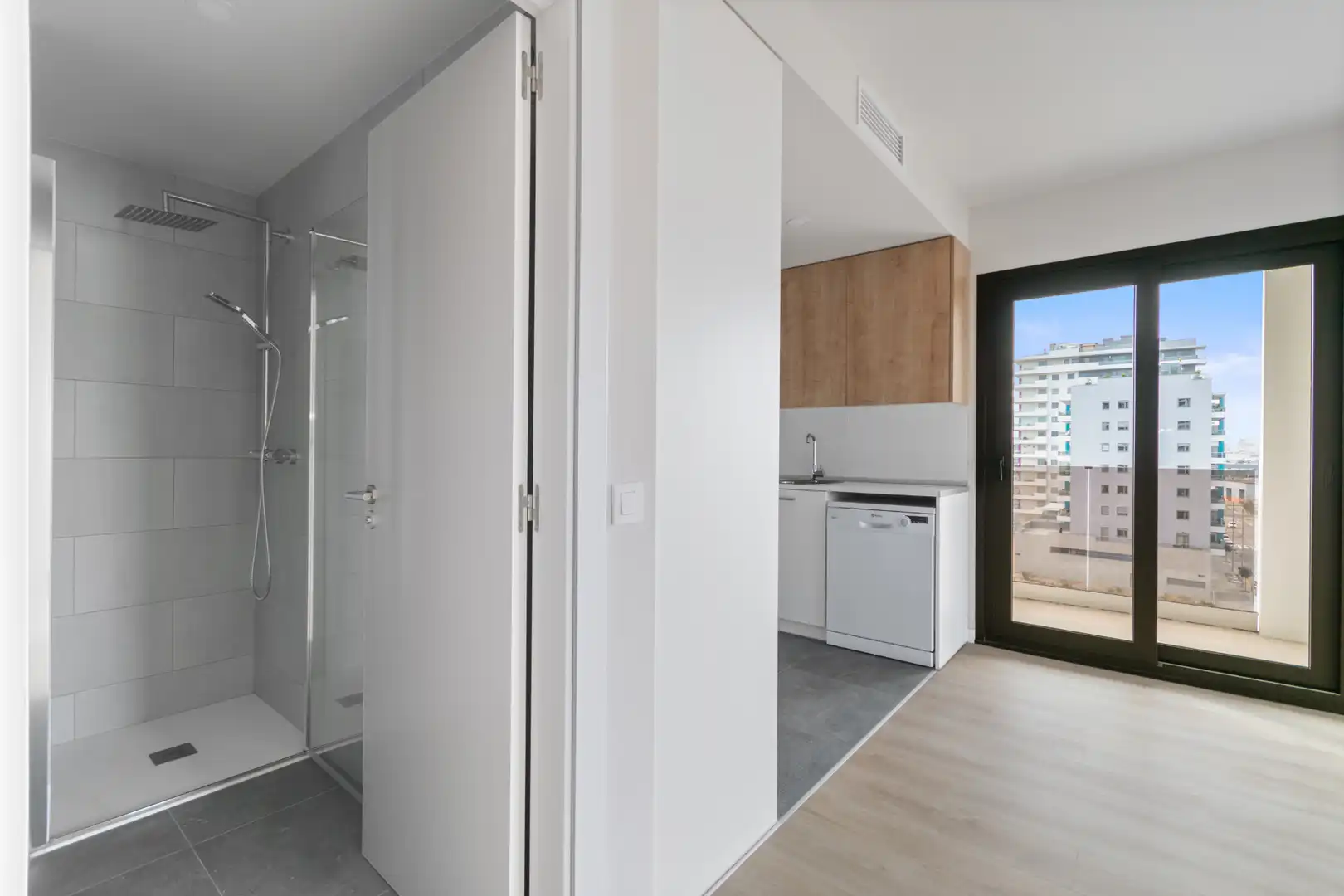 Habitación de Piso de alquiler en Badalona con Aire acondicionado, Terraza y Trastero