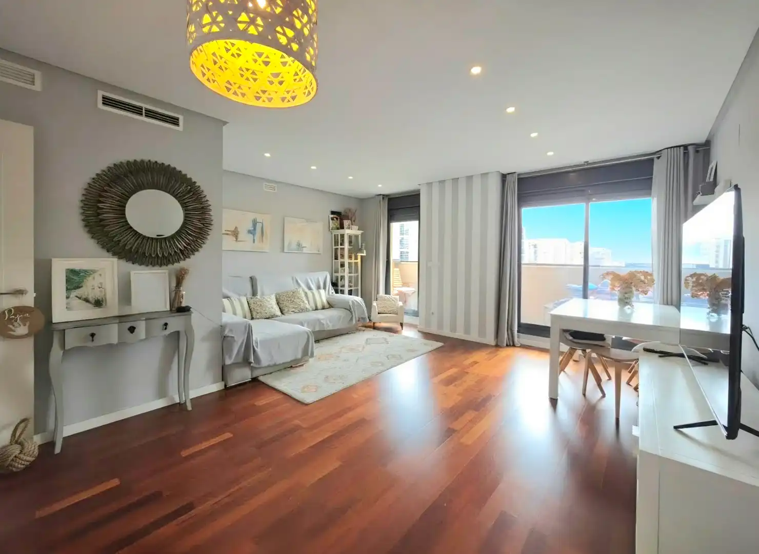 Sala d'estar de Pis en venda en Alicante / Alacant amb Aire condicionat, Calefacció i Terrassa