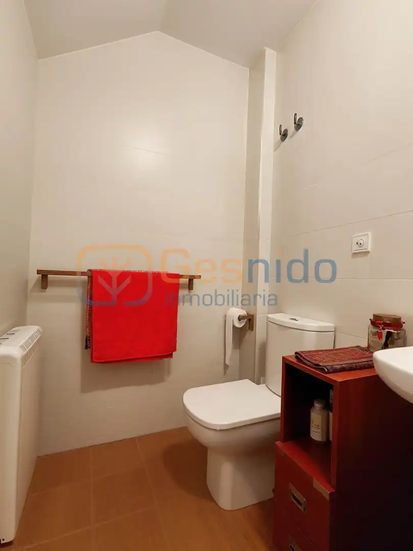 Bany de Casa adosada en venda en Quintana Redonda amb Calefacció