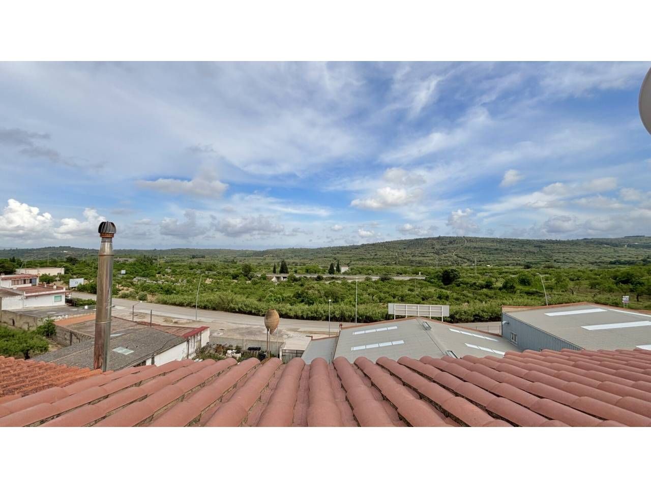 Vista exterior de Casa o xalet en venda en Traiguera amb Aire condicionat, Terrassa i Moblat