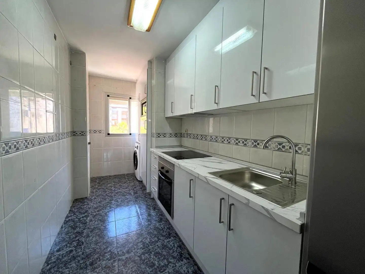 Cocina de Piso de alquiler en Granada con Aire acondicionado, Calefacción y Terraza
