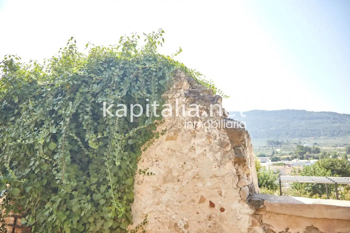 Country house zum Verkauf in Bocairent mit Privatgarten, Terrasse und Balkon