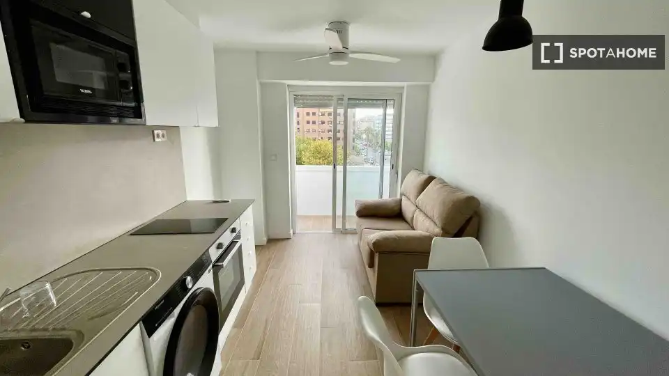 Balcony of Flat for rent in Valencia  with Air Conditioner, Heating and Furnished
