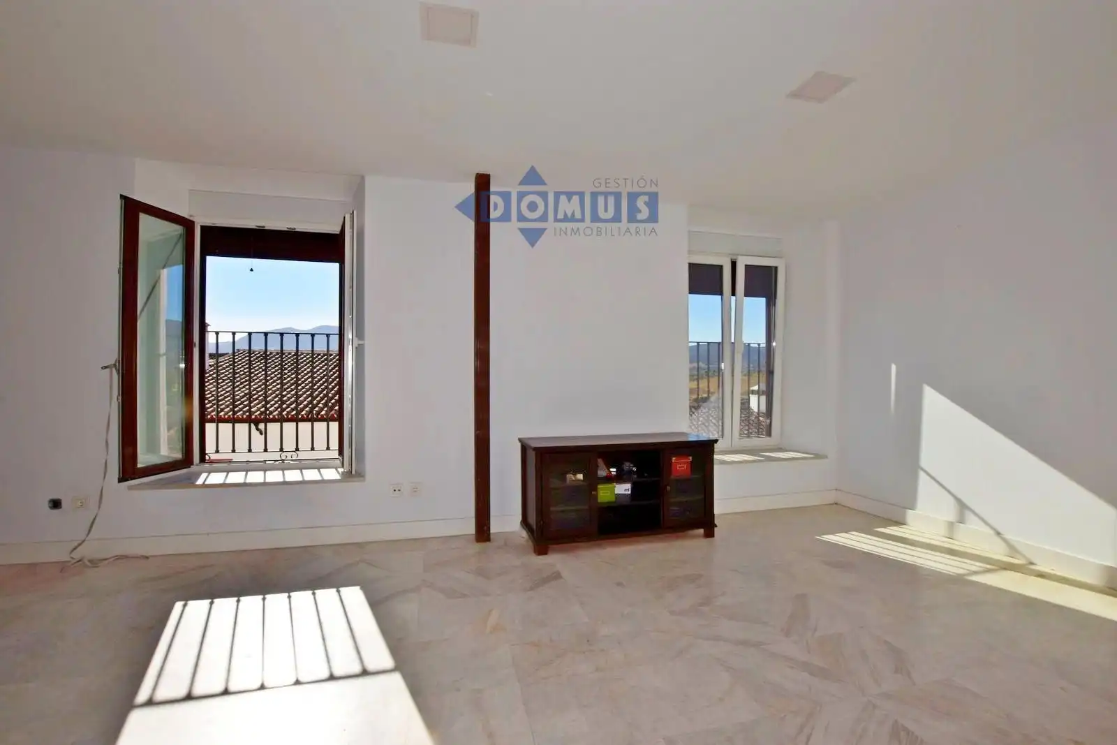 Sala d'estar de Pis de lloguer en Ronda amb Calefacció i Terrassa