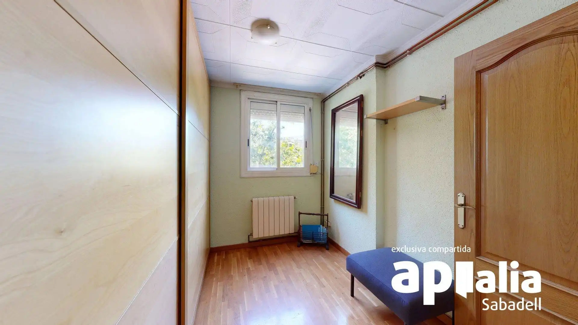 Dormitori de Pis en venda en Badia del Vallès amb Aire condicionat, Calefacció i Balcó