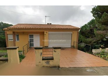 Casa con giardino in vendita a Calle Apel-les Mestres 12