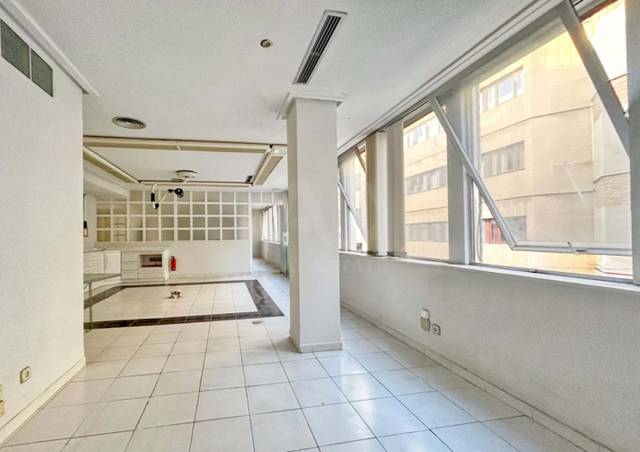 Local comercial en Alquiler en Calle General Aguilera 6, 6 en Centro - Plaza Mayor