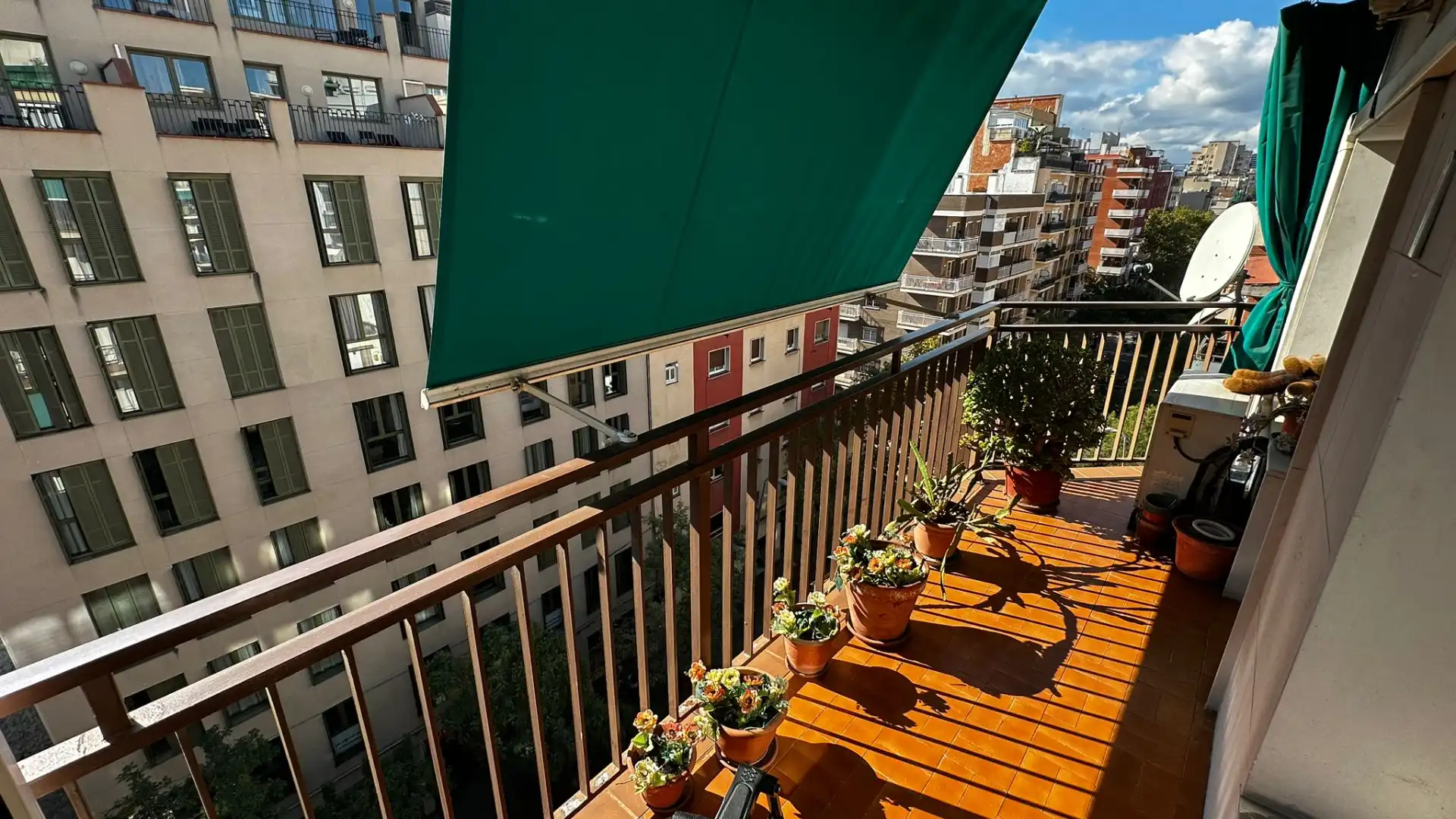 Flat for sale in Carrer de Sants, Sants-Badal