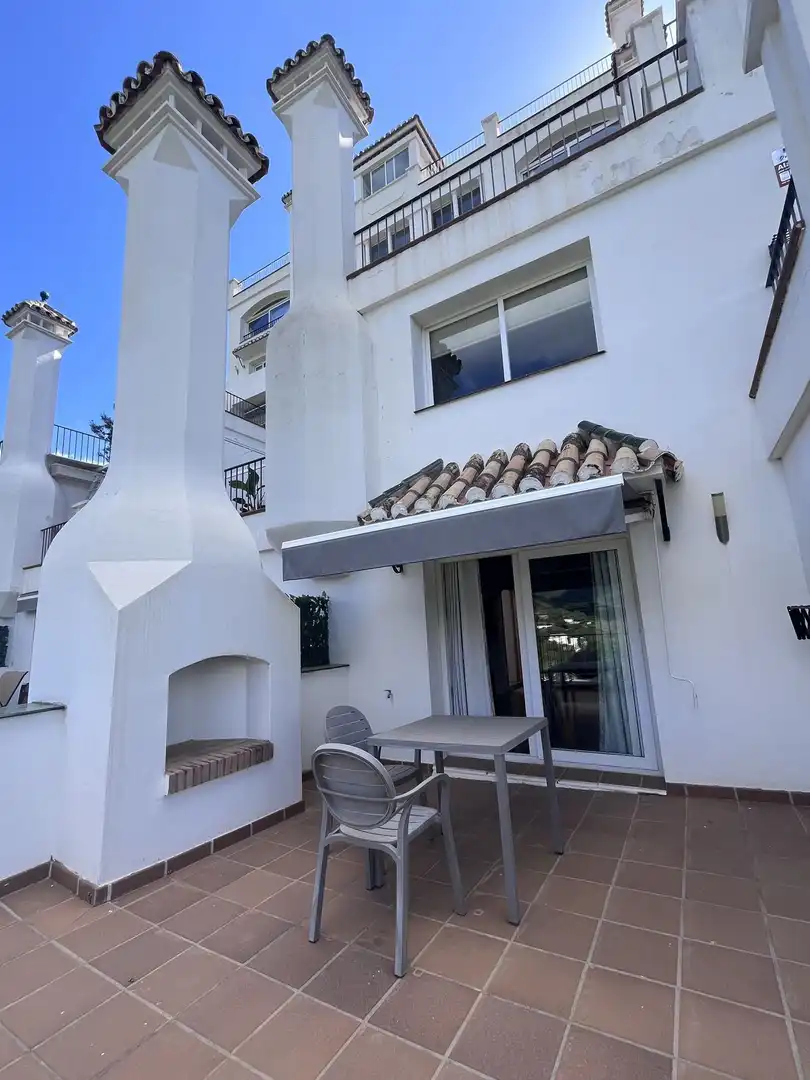 Terrassa de Apartament de lloguer en Estepona amb Calefacció, Terrassa i Moblat