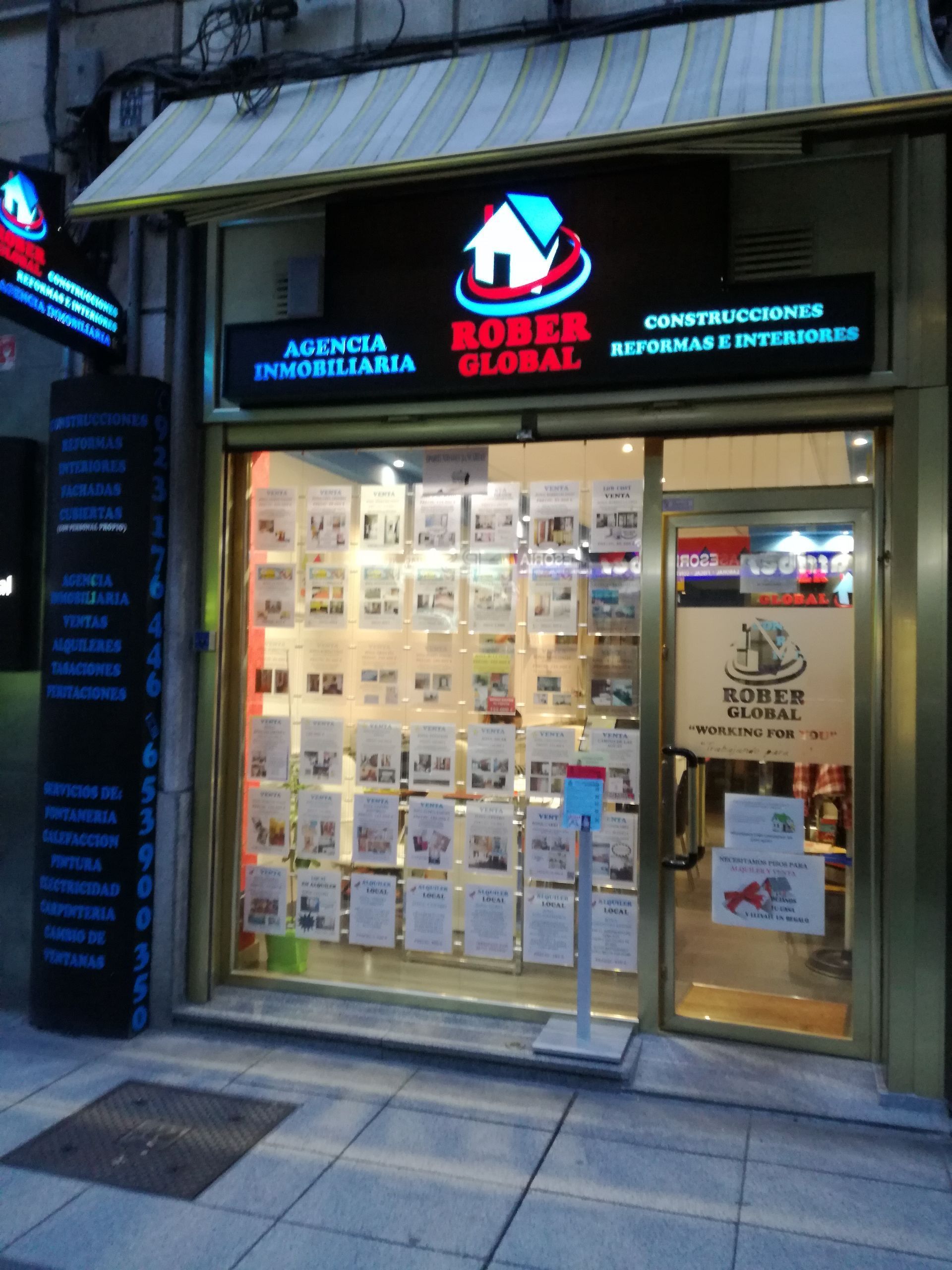 Apartamento en venta en Salamanca Capital con Calefacción, Piscina y Piscina comunitaria