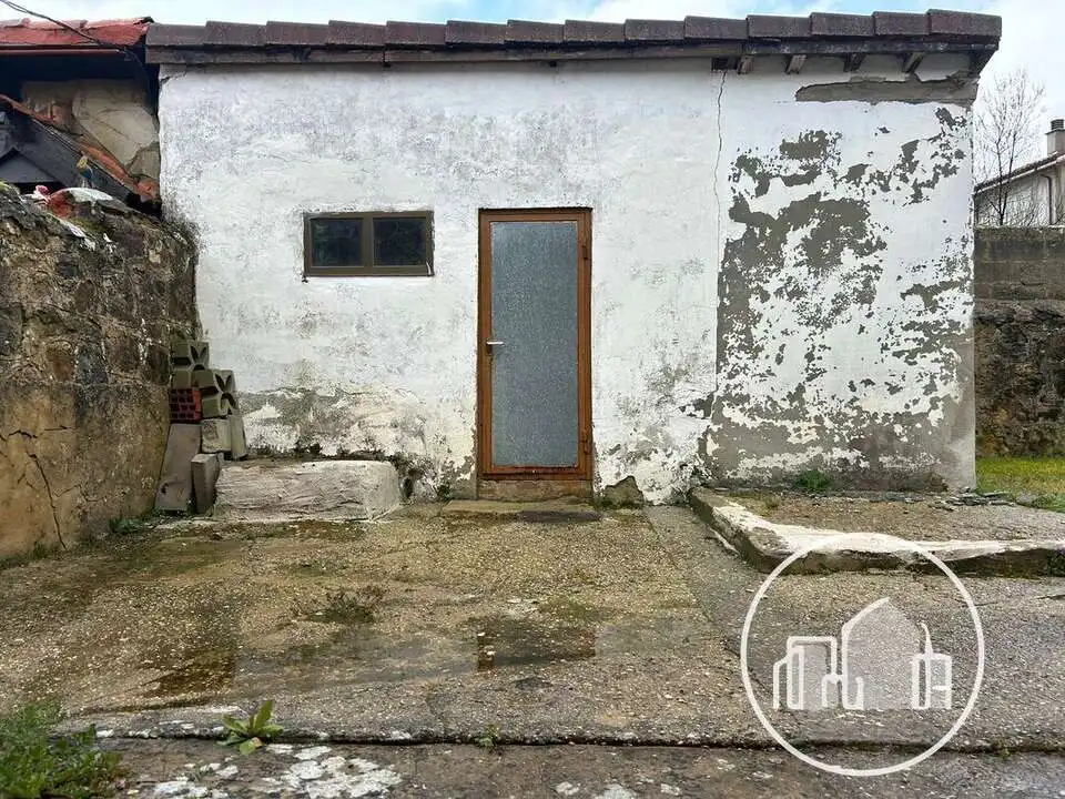 Vista exterior de Casa o chalet en venta en Arija con Calefacción y Jardín privado