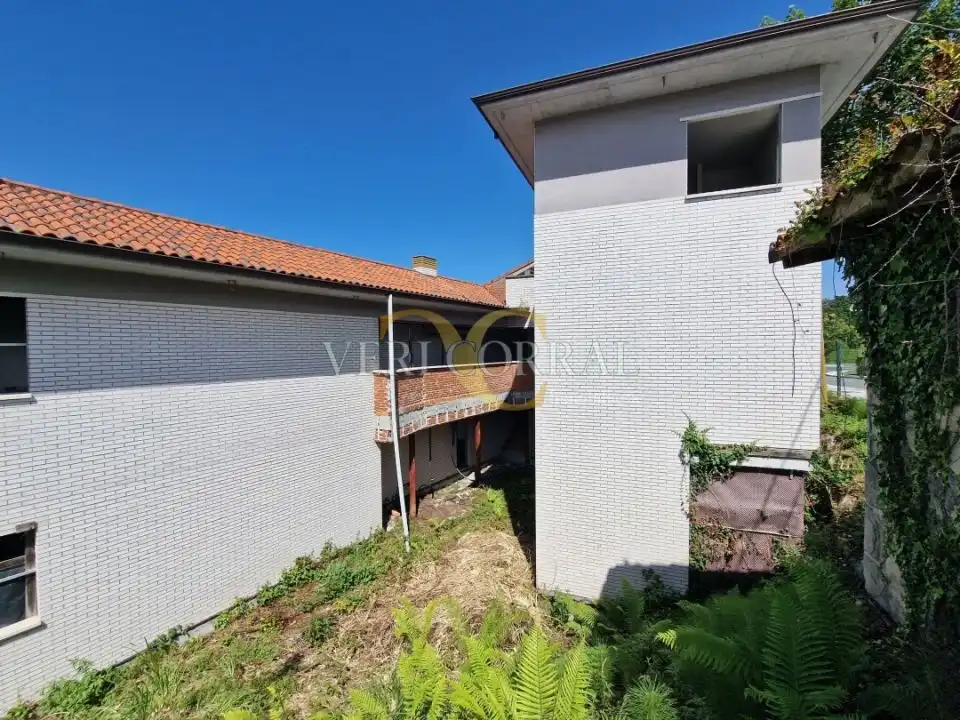 Buildings for sale in Llanes