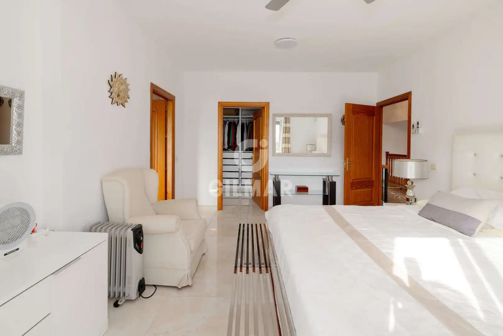 Dormitori de Casa o xalet en venda en Casares amb Calefacció, Jardí privat i Piscina