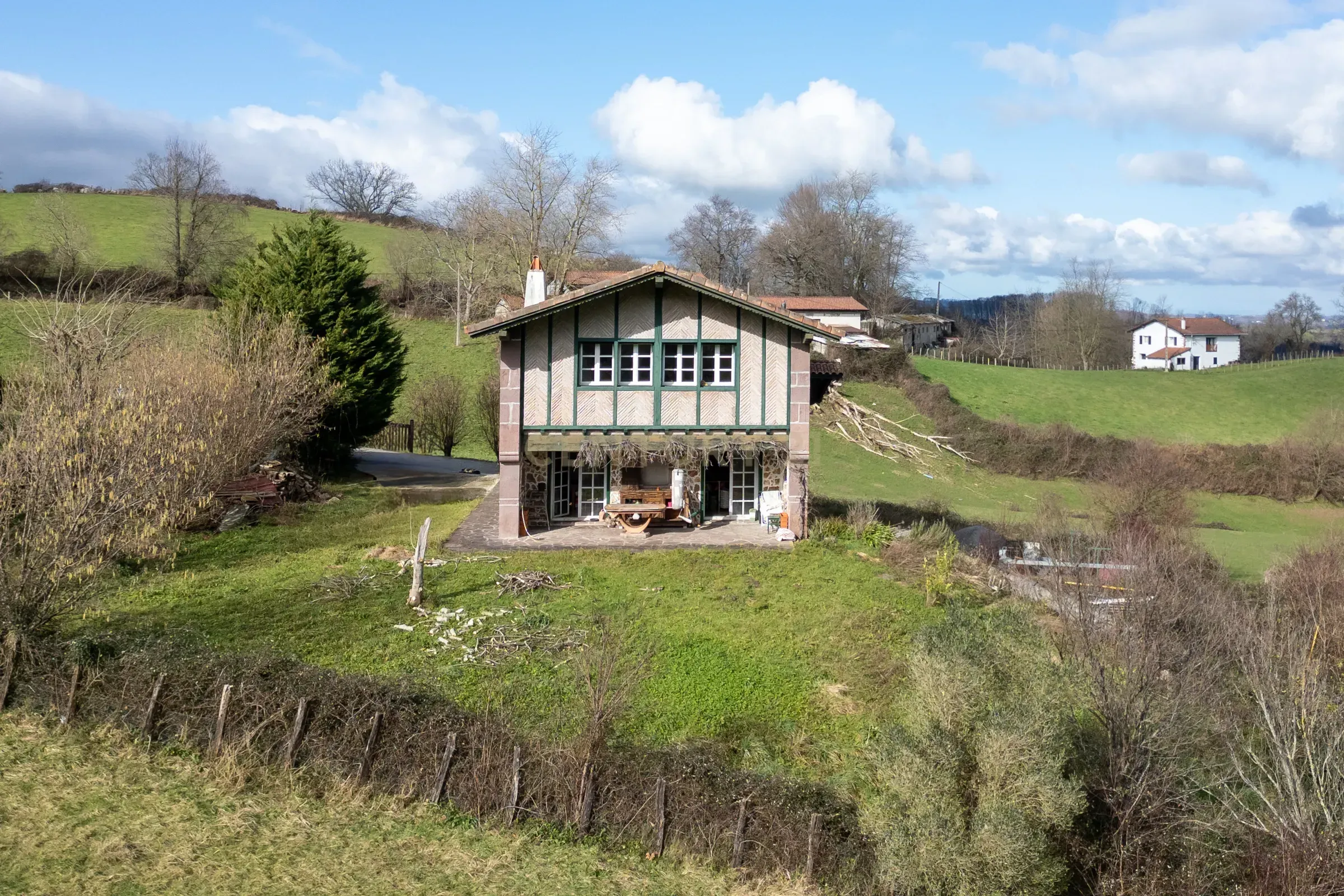 Vista exterior de Casa o xalet en venda en Zugarramurdi amb Jardí privat