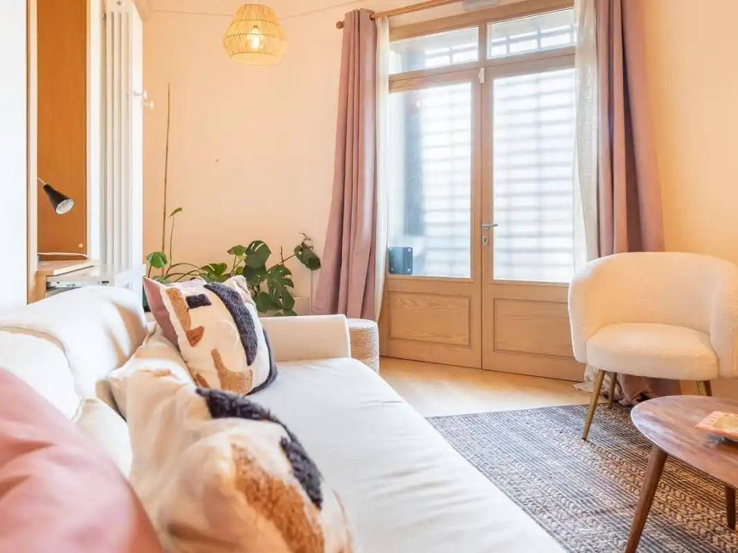 Planta baja en venta en P.º del Rey, Argüelles