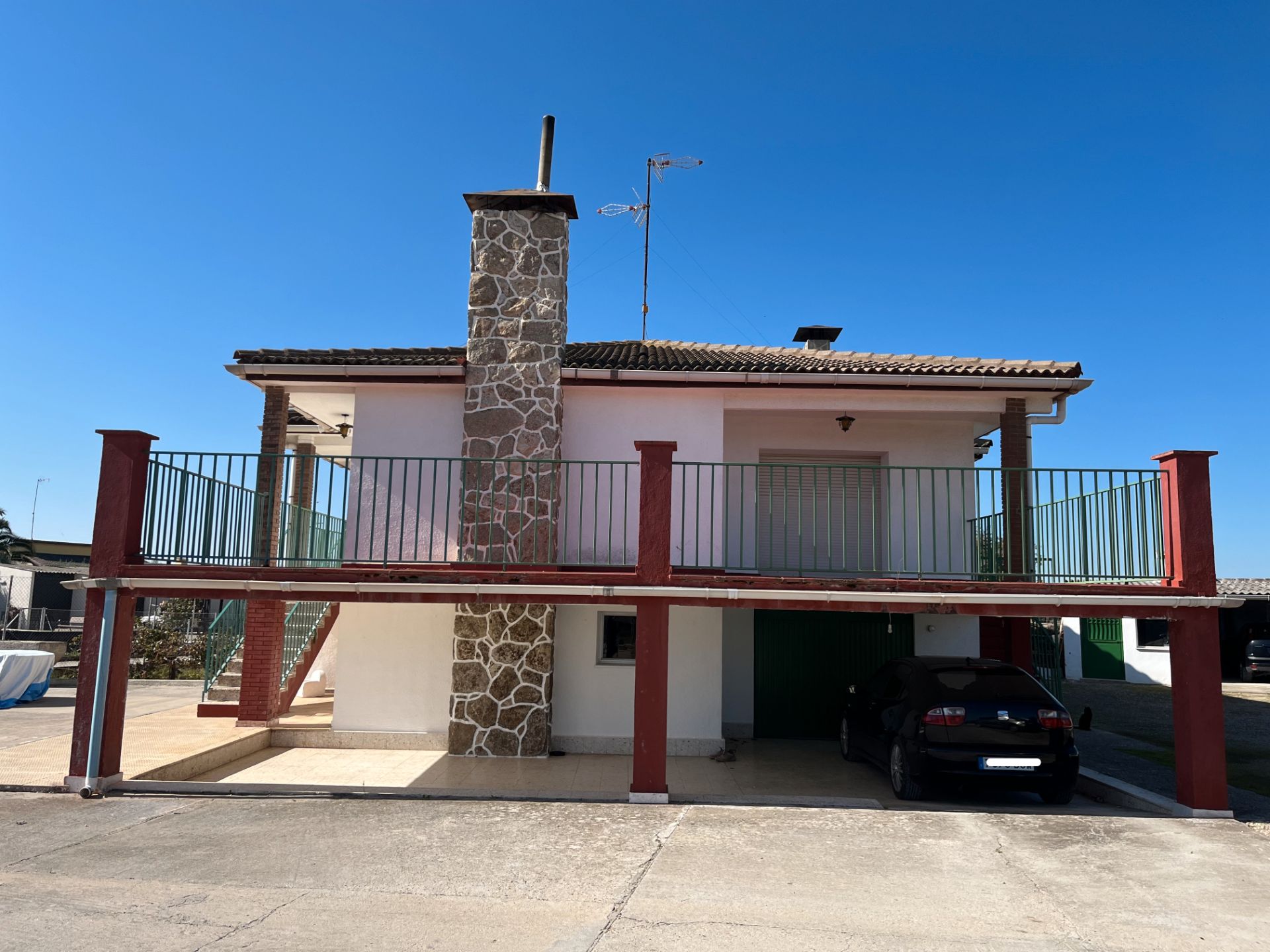 Exterior view of House or chalet for sale in Colmenar de Oreja  with Private garden and Terrace