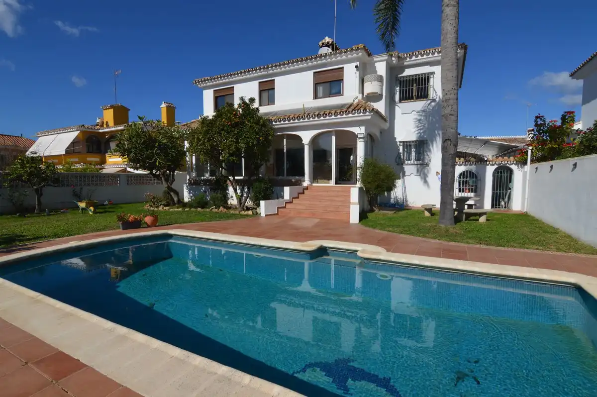 Chalet con terraza en venta en Plaza José Agüera 1
