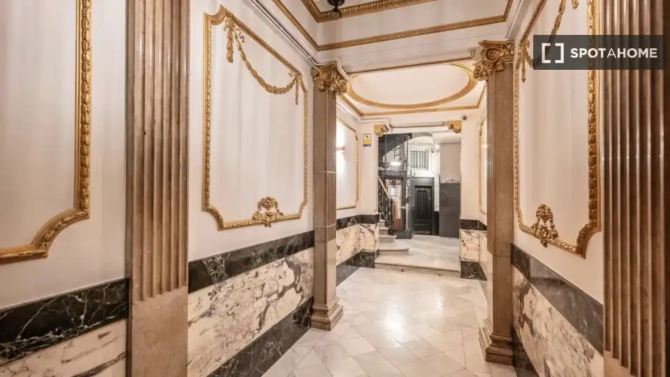 Piso con terraza en alquiler en Eixample, imagen 15