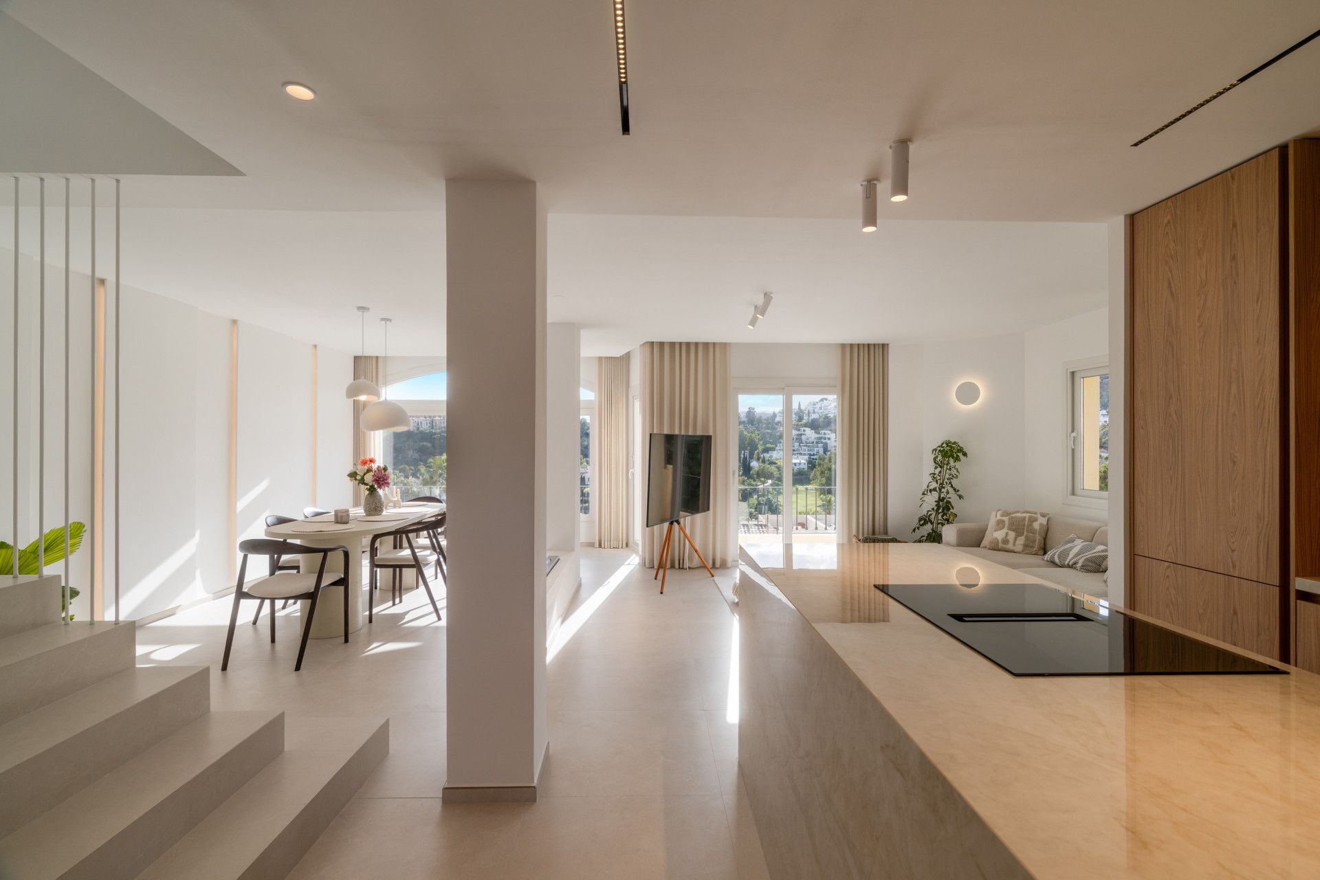 Sala d'estar de Àtic en venda en Benahavís amb Terrassa, Piscina i Moblat