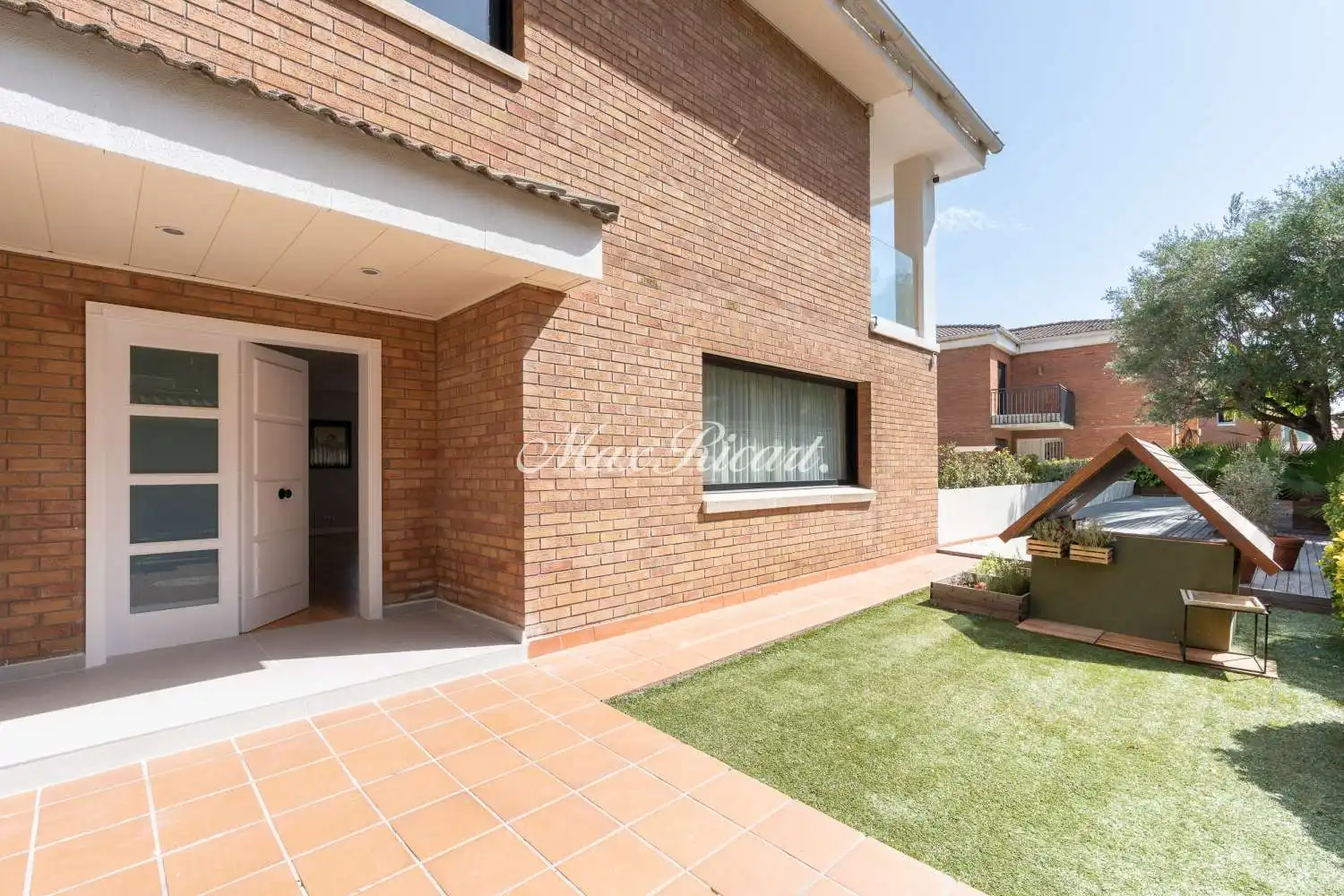 Exterior view of Houses for rent in Sant Just Desvern  with Air Conditioner, Heating and Terrace
