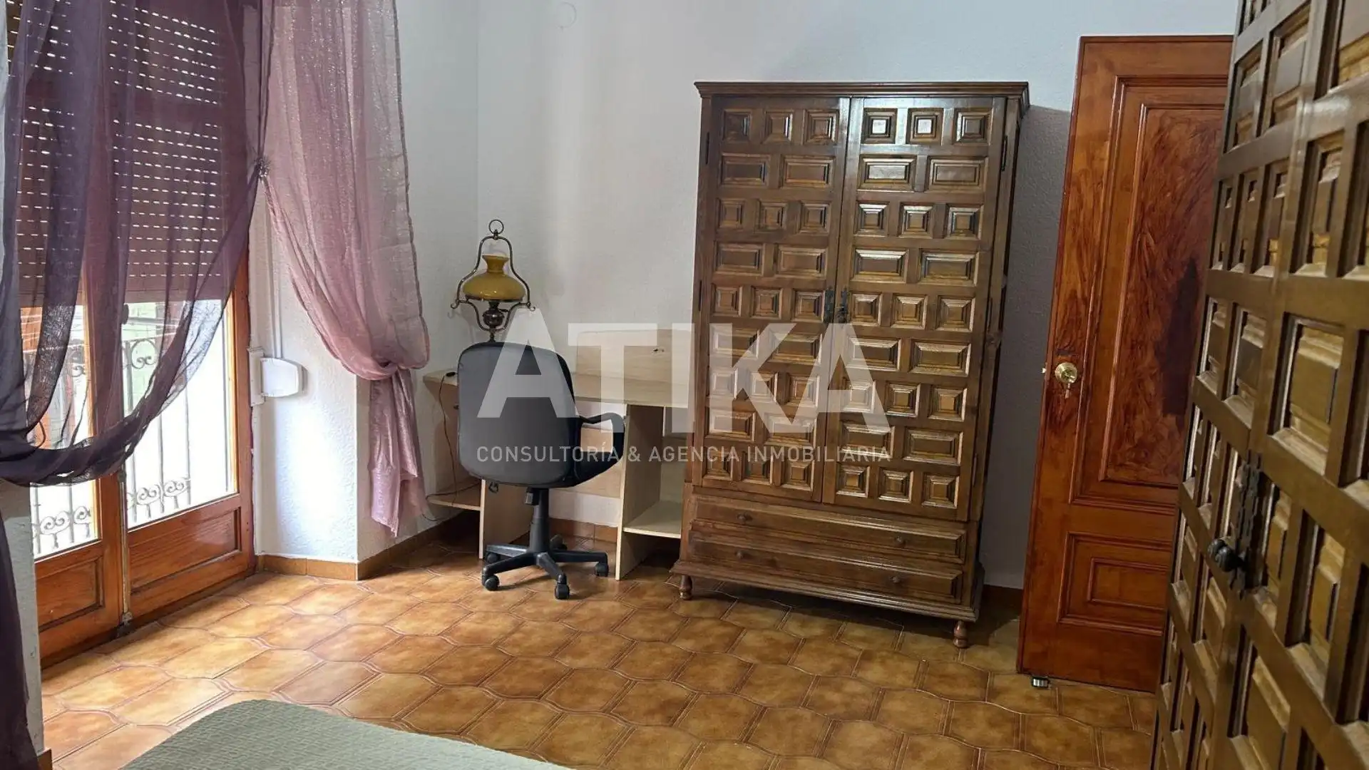 Dormitori de Casa o xalet en venda en Ontinyent amb Traster, Moblat i Balcó