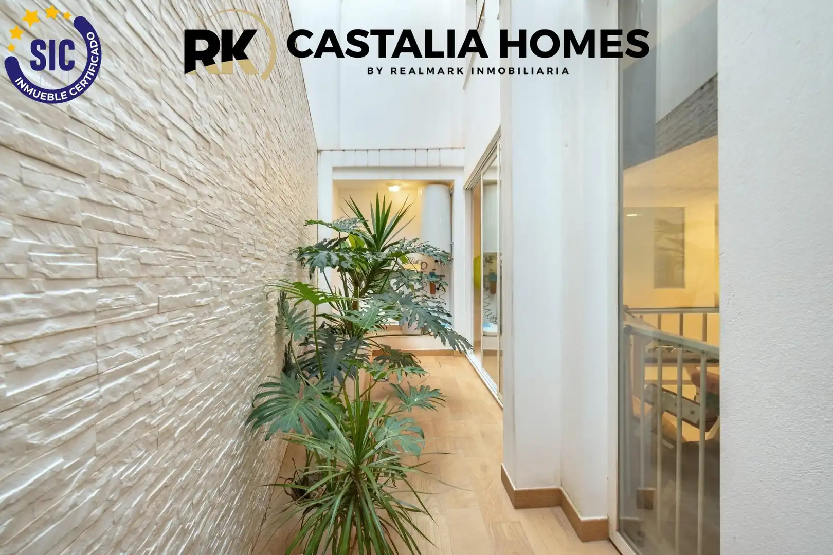 Einfamilien-Reihenhaus zum Verkauf in Castellón de la Plana / Castelló de la Plana mit Klimaanlage, Privatgarten und Terrasse