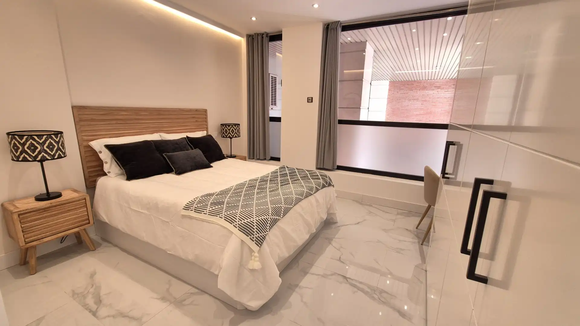 Habitación de Dúplex en venta en Madrid con Aire acondicionado y Calefacción