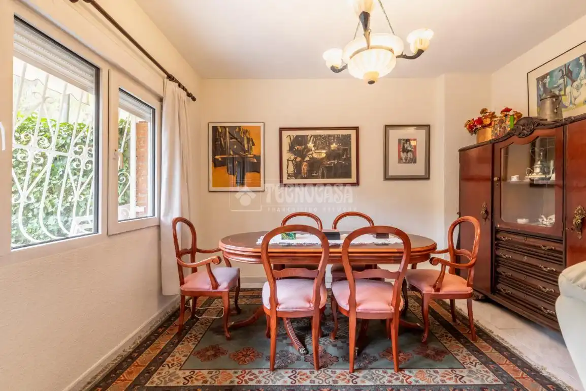 Comedor de Casa adosada en venta en Torrelodones con Calefacción, Jardín privado y Terraza