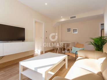 Appartamento con balcone in vendita a Centro