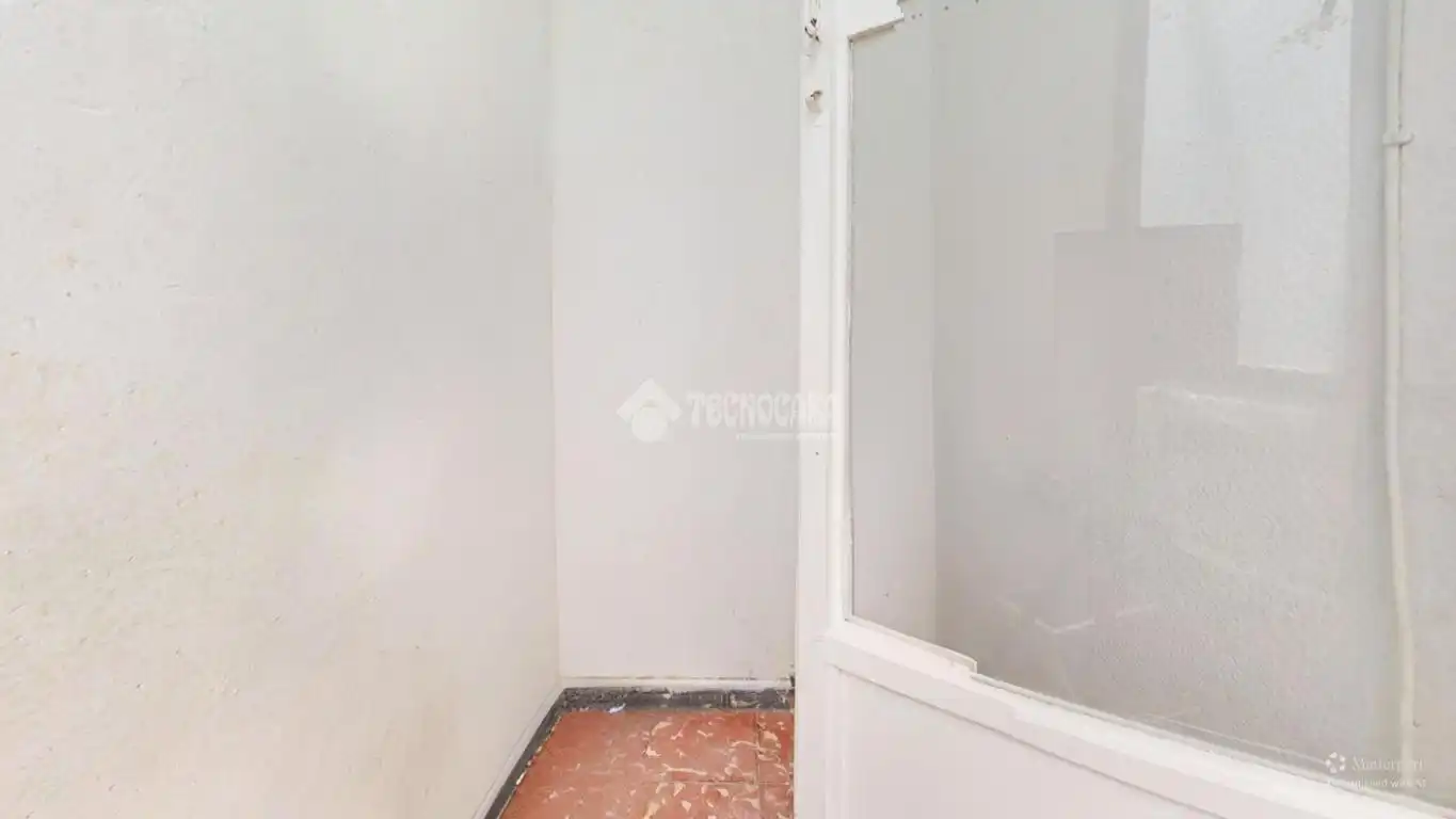 Piso en venta en Valencia con Balcón