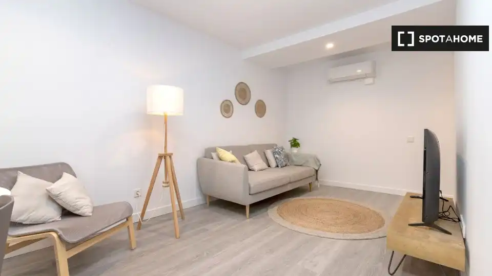 Appartamento con terrazza in affitto a Eixample, imagen 4