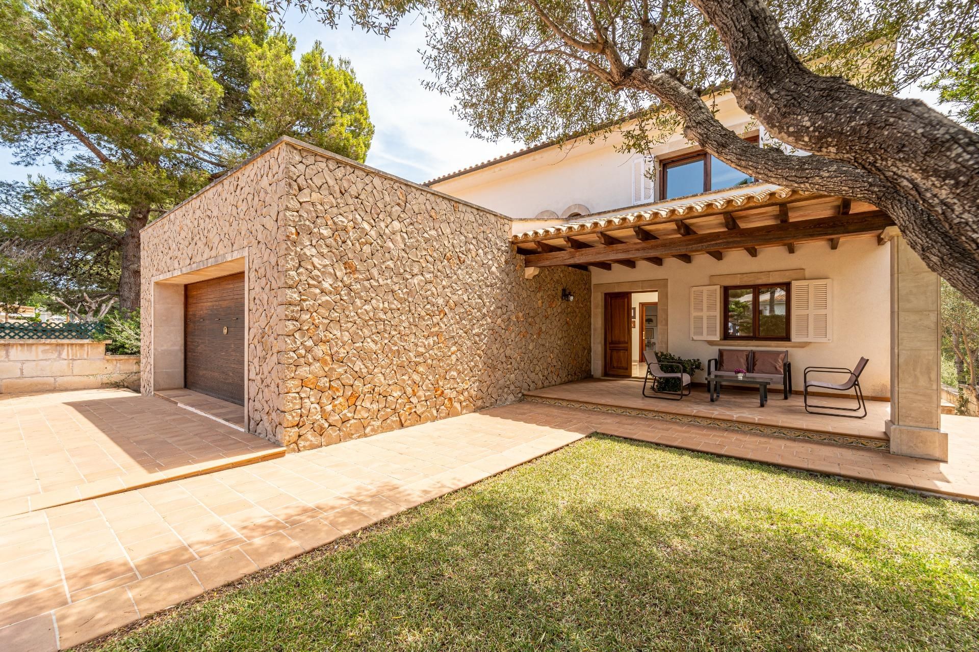 Vista exterior de Casa o xalet en venda en Manacor amb Aire condicionat, Calefacció i Jardí privat